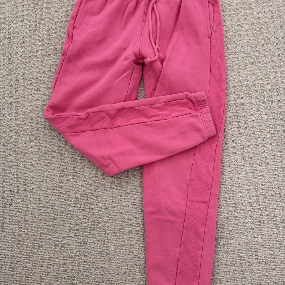 Aritzia TNA pink boyfriend jogger